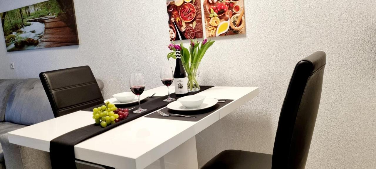 New Modern Selfcheckin Publicfreeparking Highspeed Wifi Kingsizebed Apartman Baden-Baden Kültér fotó